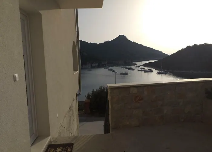 Zaklopatica Apartament *