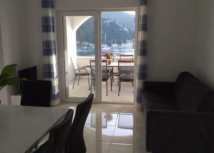 Apartament Zaklopatica