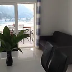 Zaklopatica Apartman *