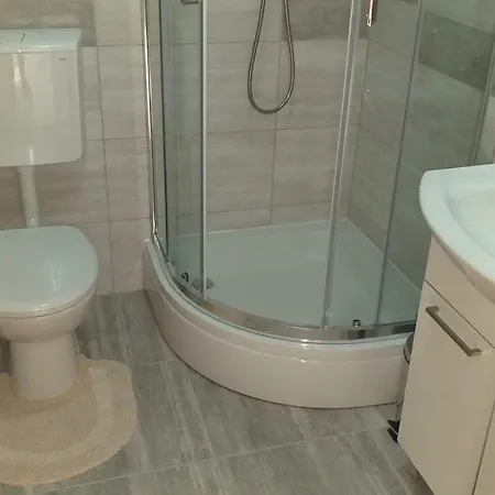 Zaklopatica 아파트 *