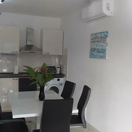 Zaklopatica 아파트 Lastovo