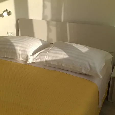 Zaklopatica Апартаменты Lastovo